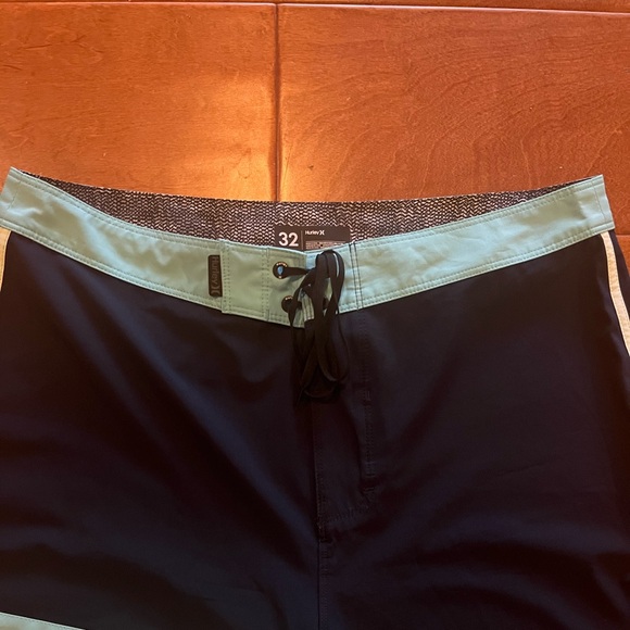 Hurley Boardshorts - Picture 2 of 3